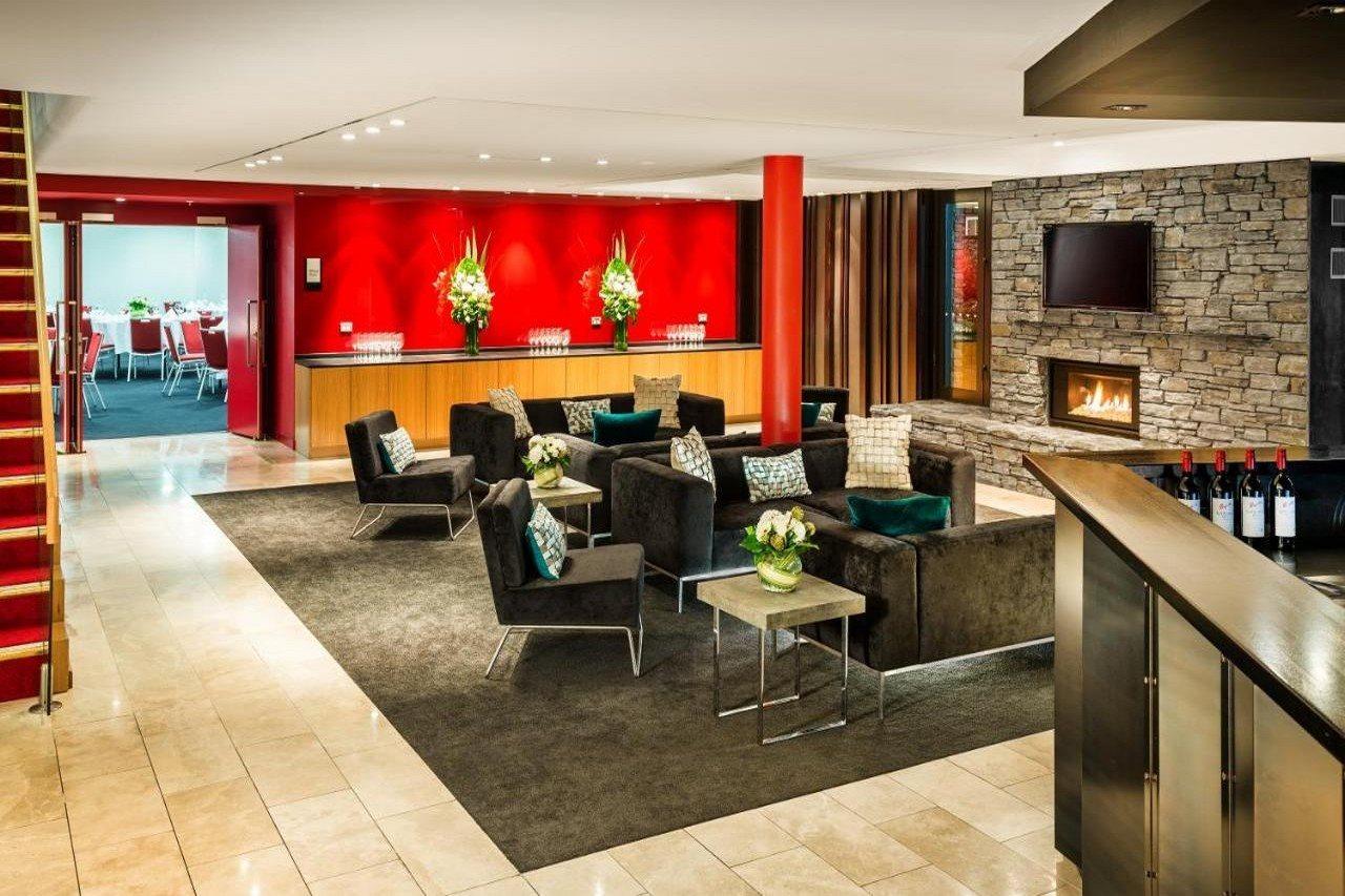 Doubletree By Hilton Куийнстаун Екстериор снимка